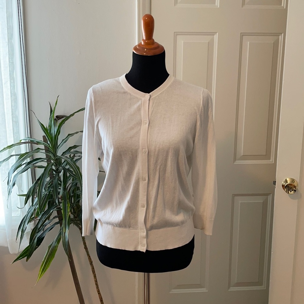 White Banana Republic cardigan